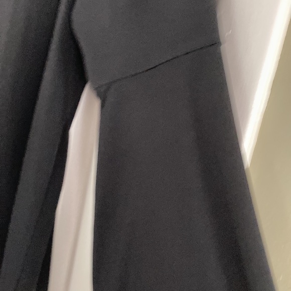 MICHAEL KORS VELL SLEEVE BAR- KEYHOLE BLOUSE SIZE S - Picture 6 of 7